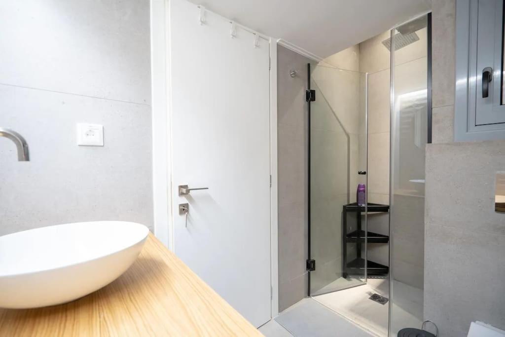 Piraeus Cozy Apartment For 4 Persons ภายนอก รูปภาพ